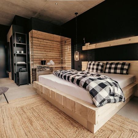 Hofstetten bei Brienz Bretterhotel מראה חיצוני תמונה
